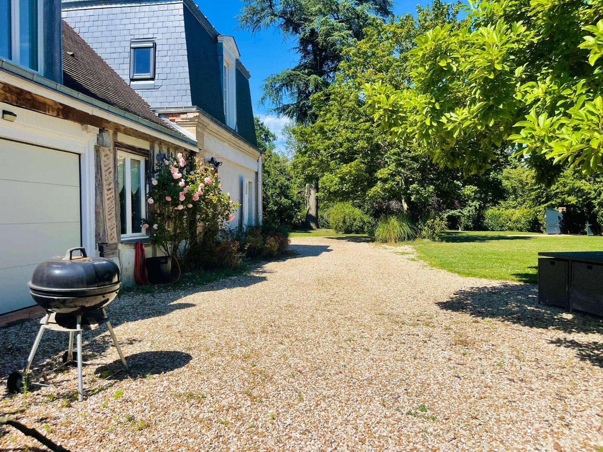 Chateau du cas rouge Neuville-aux-Bois Extérieur photo
