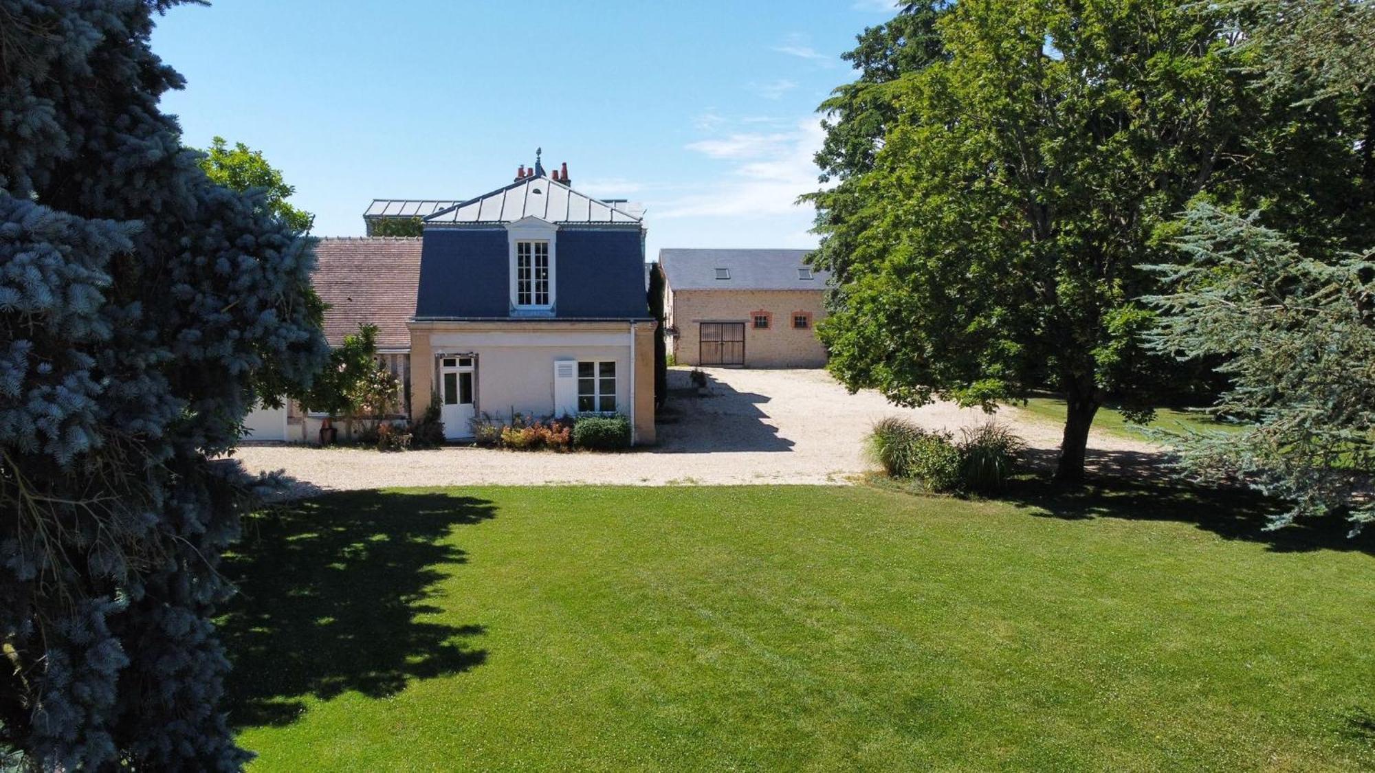 Chateau du cas rouge Neuville-aux-Bois Extérieur photo