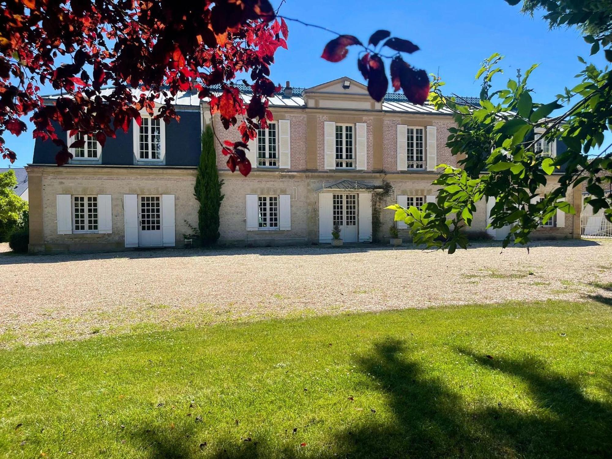 Chateau du cas rouge Neuville-aux-Bois Extérieur photo