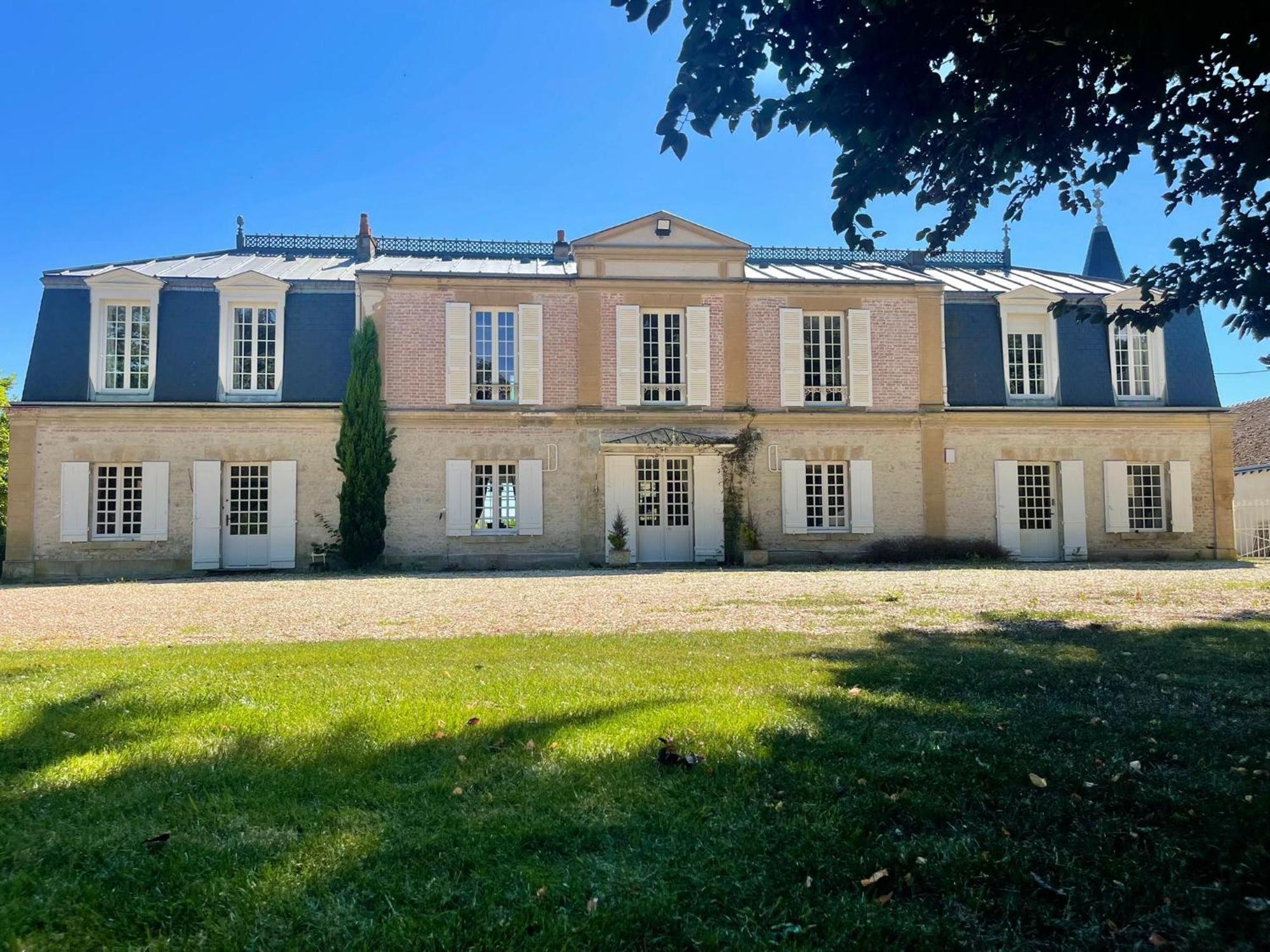 Chateau du cas rouge Neuville-aux-Bois Extérieur photo